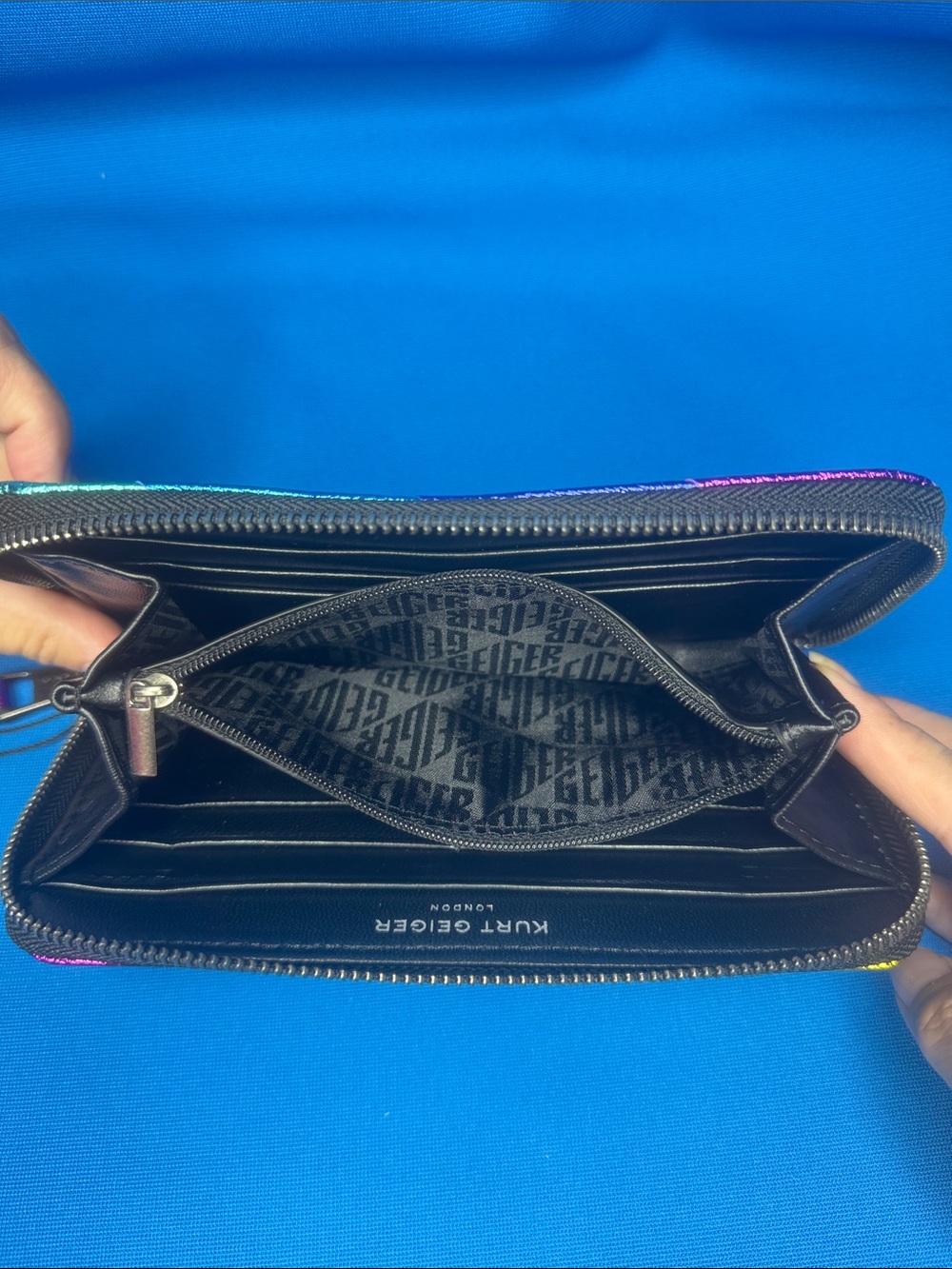 NWT NEW KURT GEIGER LONDON METALLIC MULTI-COLOR STRIPE LEATHER ZIP AROUND WALLET - Picture 15 of 17